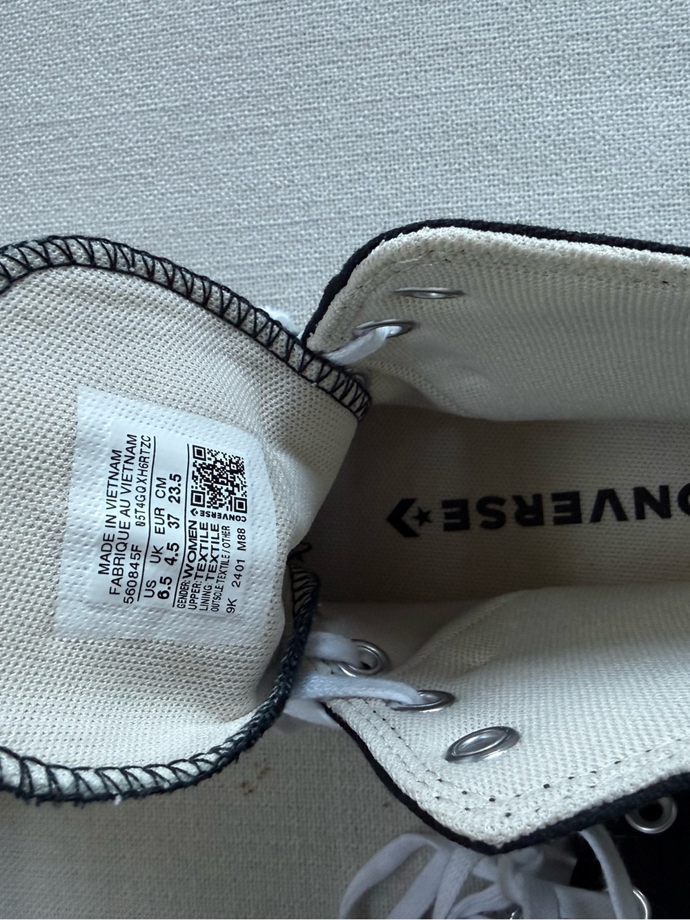 Converse Black and White Platform Chuck Taylor High Tops, US 6.5 37 - Picture 7 of 7